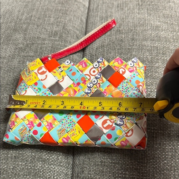 Candy Wrapper - Woven Clutch / Purse - Multicolor RECYCLED Paper Handmade - Picture 7 of 8